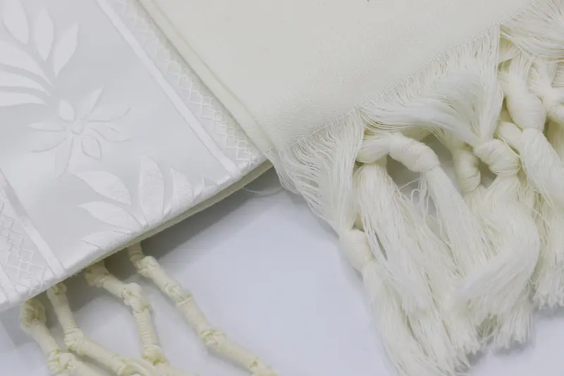 טלית צמר פאר - דגם ";איתן"; לבן מידה 70